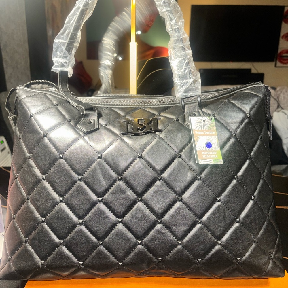 Badgley Mischka Black Quilted Shoulder Bag